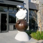 宜家公共藝術(shù)品-平凡的幸福/承擔(dān)。父母永遠(yuǎn)是孩子走向完美人生的基石與溫暖的避風(fēng)港。