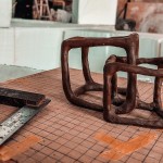 藝術(shù)品雛型如孩童般，在藝術(shù)家的拉拔、養(yǎng)育下，經(jīng)歷過(guò)成長(zhǎng)、蛻變，一步一步將腦海中的藍(lán)圖實(shí)現(xiàn)成真。