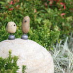 栩栩如生的石頭鳥點(diǎn)綴在社區(qū)一隅，與築森鄰住戶比鄰而居，成為最溫暖的陪伴。