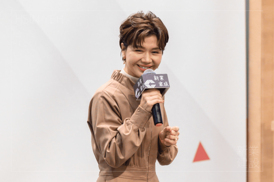 金鐘視后 - 于子育 
人生就是不斷的歸零再歸零，子育的經(jīng)歷分享，要讓在座的大家學(xué)習(xí)面對失敗、
接受等待、抓住機(jī)會！