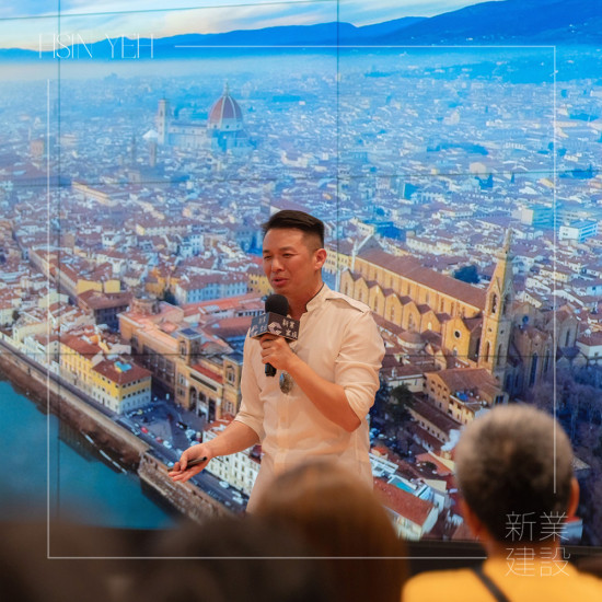 藝術(shù)修復(fù)師—蔡舜任從事修復(fù)已邁入第21年，從義大利到荷蘭，將技藝及理念延伸到臺灣，透過一雙巧手及深厚經(jīng)驗，為本土修復(fù)領(lǐng)域注入新生命