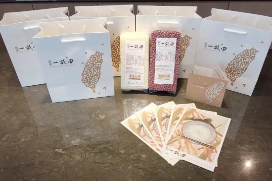 農(nóng)民講究，熱衷付出，即使一粒米也值得我們深深感惜；稻穗飽滿、穀粒實在，象徵著土地回饋農(nóng)民辛勞，最直接的心意。