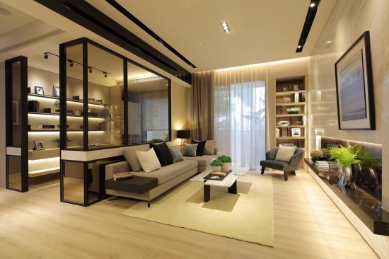 透明的輕隔間，帶來輕巧且延伸的視覺效果，裝潢與家具擺設(shè)井然有序，能讓一天的思緒好好地被梳理，忙碌後砌上一壺茶，讓沙發(fā)棉柔的觸感輕輕擁抱您。