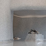 步入大廳往前方望去，雕花恰好成為端景