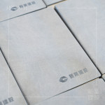 致贈(zèng)溫潤(rùn)的米灰色新業(yè)手札為伴手禮，將聲音轉(zhuǎn)為文字紀(jì)錄，保留住心中被觸動(dòng)的那份情感。