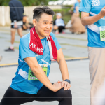 新業(yè)建設(shè)邱正光副總也到場參與這場盛事，在10K賽事後準確地收操，舒展緊繃肌肉。