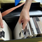 宛如挑選CD般，每一片板材都寫入獨一無二的生活旋律，在下廚食光中飄盪繞樑。