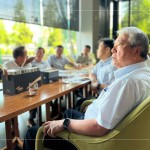 新業(yè)建設 創(chuàng)辦人穆椿松先生 帶領新業(yè)團隊一同前往廚具品牌選品，開啟一場建築職人與廚具職人的對話。