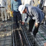 鋼筋安好灑酒敬天地，盼新業(yè)宜家未來興旺，大吉大利！