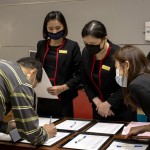 熱情的歡迎每一位參與的住戶，後疫情時(shí)代，口罩無法掩蓋我們的笑容與喜悅。