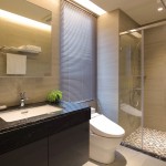 淋浴就像宣告一天的盡頭，雜亂的心情藉由洗滌梳理乾淨(jìng)；氤氳的霧氣也象徵煩惱煙消雲(yún)散，洗去所有煩擾，還自己一身潔淨(jìng)。