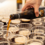 啤酒的口感受到多種因素影響，其中酵母發(fā)酵的完整度、啤酒花的品種與釀造所用的水質(zhì)，是三大關(guān)鍵因素。(禁止酒駕，未滿十八歲禁止飲酒)