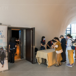 開場前，絡(luò)繹不絕的人潮漫漫湧入，一場臺南在地的奇妙旅程即將展開。