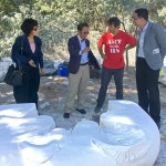 開啟一場藝術(shù)家與建築家的對話，透過彼此的文化交流，一同匯聚美好的事物。(圖左二為 新業(yè)建設(shè)卓勝隆董事長；圖右二為 西班牙雕塑家Nando Alvarez)(照片攝於2018/12/07東海大學(xué))