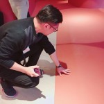 為孩子們打造一座健康無毒的遊戲室！嚴(yán)選健康綠建材的亞麻仁油地板，無毒且可生物分解，在遊戲室裡的大人小孩都舒適健康。