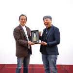 新業(yè)客製化HYDY保溫壺，分享給今天的講師，將這份心意恆溫待續(xù)，如同新業(yè)一如往常的陪伴。