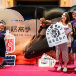 進場前，和家人一同留下美好畫面，雀躍心情溢於言表。