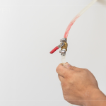 冷氣的排水管路確保暢通，從客廳、餐廳、至每間臥室，由水電廠商親自測試，夏日享受冷氣也無慮!