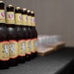 淺嚐精釀啤酒綿延的韻味，交織著微微的酒香，沉浸在輕鬆愜意的氛圍中，讓人不自覺(jué)地勾起嘴角。