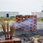 新業(yè)團隊抱著虔誠的心，期盼即將開啟的【大塊森濤】工程平安順利。