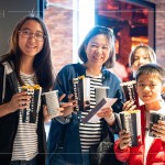 分級(jí)為普遍級(jí)的功夫熊貓4，迎來(lái)了一家大小的好夥伴們，大手?jǐn)y小手一同進(jìn)戲院觀賞這部歡樂(lè)滿滿的作品。