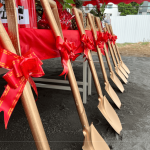 閃耀著金黃色光芒的金鏟，每把都身負(fù)重任，將開(kāi)啟臺(tái)中北屯「新業(yè)-大塊藏硯」美好家園。