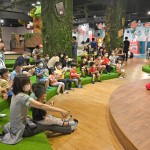 跟著強(qiáng)尼先生一起拍打節(jié)奏，沉浸在充滿Do Re Mi的氛圍裡，邊數(shù)著拍子，邊唱著歌曲，搖搖擺擺的度過(guò)這場(chǎng)森友派對(duì)！