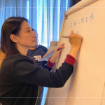 討論激勵(lì)部屬技巧，透過外在、內(nèi)在、有形、無形的方式，搭配結(jié)構(gòu)化的管理行為，不僅可鼓勵(lì)部屬向前的動(dòng)力，更可凝聚團(tuán)隊(duì)團(tuán)結(jié)力。