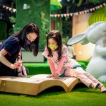 新業(yè)的同仁也參與其中，化身場(chǎng)邊的守護(hù)者，與孩子們一同分享故事，自由自在的在書(shū)海中遨遊。