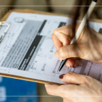 由新業(yè)同仁記下4/28的淨(jìng)溪行動，藉由ICC表格，記錄垃圾種類及數(shù)量，以數(shù)據(jù)教育民眾一次性物品的氾濫，需從源頭的習(xí)慣改變。