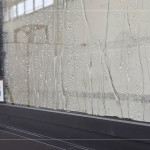 風雨來臨之時，守護著家人們，窗內(nèi)保留屋內(nèi)的靜謐、溫暖、安全，為生活增添多一份質(zhì)感。