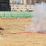 點(diǎn)燃火紅的炮仗，響徹的聲響，繚繞著【新業(yè)V＆A】基地，象徵圓滿吉祥好兆頭。