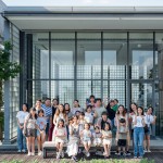 7月的夏日時(shí)節(jié)，相約新業(yè)家人與孩子們，揮灑生活的熱情與創(chuàng)意，用心的當(dāng)下，擁有一刻沉靜，度過美好的陶作時(shí)光。