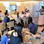 活動中，新業(yè)家族與「拾寶小舖」陳老師互動熱絡(luò)，一同探索更多果實的可愛秘密！