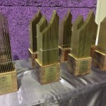 新銳建築師獎(jiǎng)座一排排陳列著，就像替臺(tái)中這座宜居城市畫出逼真的天際線，很榮幸新業(yè)也融入這片臺(tái)中願(yuàn)景中。