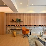 從書牆中隨手抽出書一本，沉入書海中，讓人彷彿遺世獨(dú)立、與世隔絕，神遊在一個(gè)又一個(gè)的思想國度中。