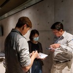 琉璃、金屬、燈光、高度…等，每一個選擇與決定背後，都需經(jīng)跨部門團隊的專業(yè)評估。