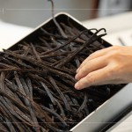 香草莢用途廣泛，能為各種食材增添豐富的風(fēng)味和香氣，如香草鹽、香草糖、天然香草精、冰淇淋、手工布丁…等。