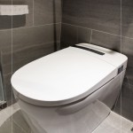 次衛(wèi)安裝免治馬桶座，提升馬桶使用舒適性，在冬天更貼近人性化的需求。