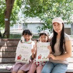 為孩子們頒發(fā)充滿紀(jì)念意義的「榮譽(yù)獎狀」，把努力過的痕跡印在證書上給每位攀樹勇者，代表著今日的挑戰(zhàn)成功。