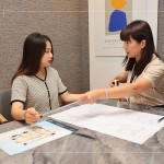 專業(yè)客服人員從格局變更、設(shè)備材料替換、空間規(guī)劃，到收納家電的配置，給予住戶建議、留心的事項，打造更貼近理想的家園。