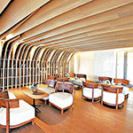 2樓閱覽室、輕食區(qū)皆設(shè)計曲面天花板，象徵林中之樹。