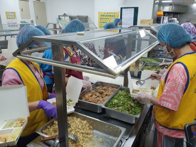 攜手做公益－從一份飯包，溫暖胃、溫暖心